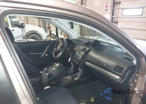 2015 Subaru Forester 2.5I Premium z USA, uszkodzony, nr VIN JF2SJADC0FH476177